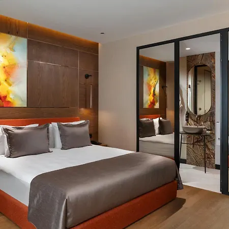 Nex & Hotel