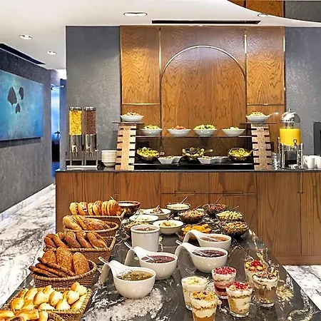 Hotell Nex & 4*